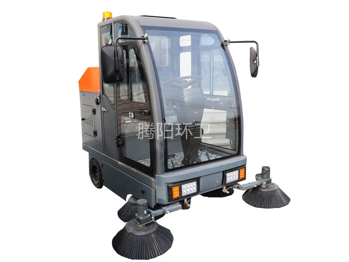 山東嘉云電動(dòng)掃地車