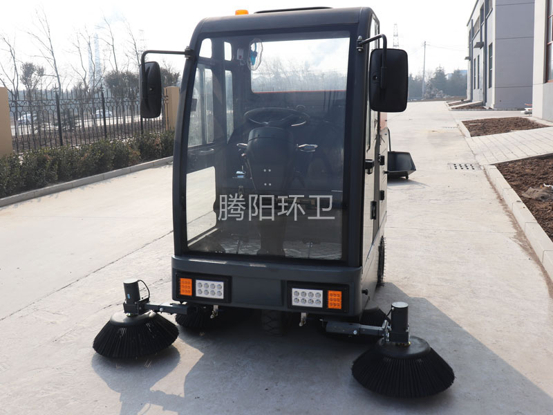 山東嘉云電動(dòng)掃地車