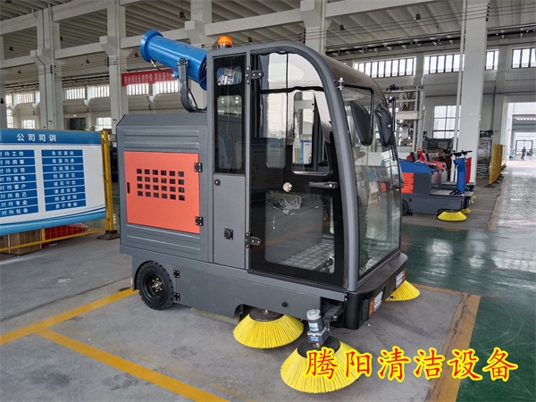 電動(dòng)掃地車給車間帶來(lái)的幫助