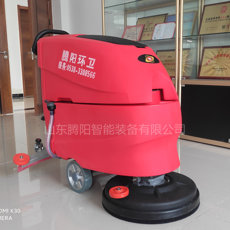 嘉云駕駛式掃地車