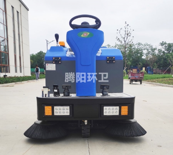 電動(dòng)掃地車：讓環(huán)衛(wèi)工作邁入高能新時(shí)代